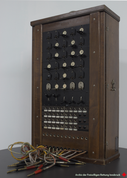 Datei:GM204 1-6 20130515192308 klappenschrank 01.png