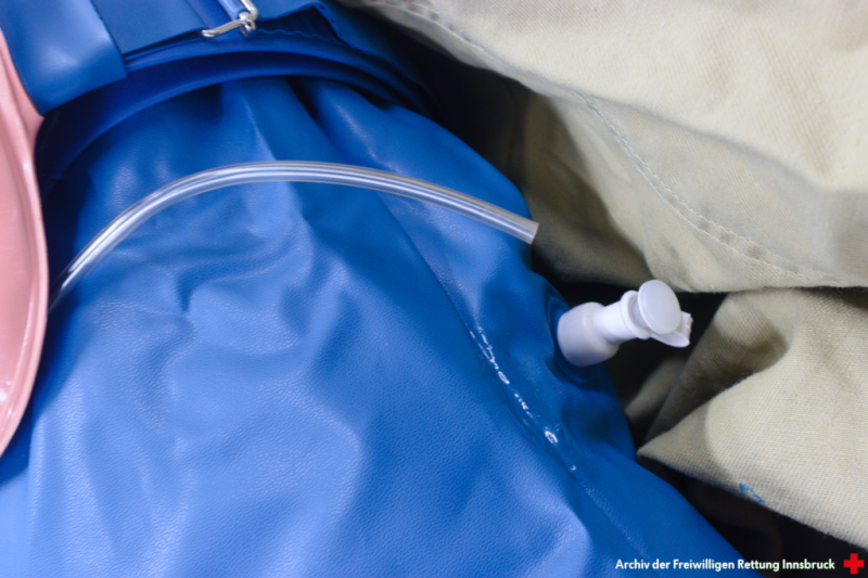 Datei:GM210-6 R17F5-20130513143205 Laerdal Resusci Andy 05.png